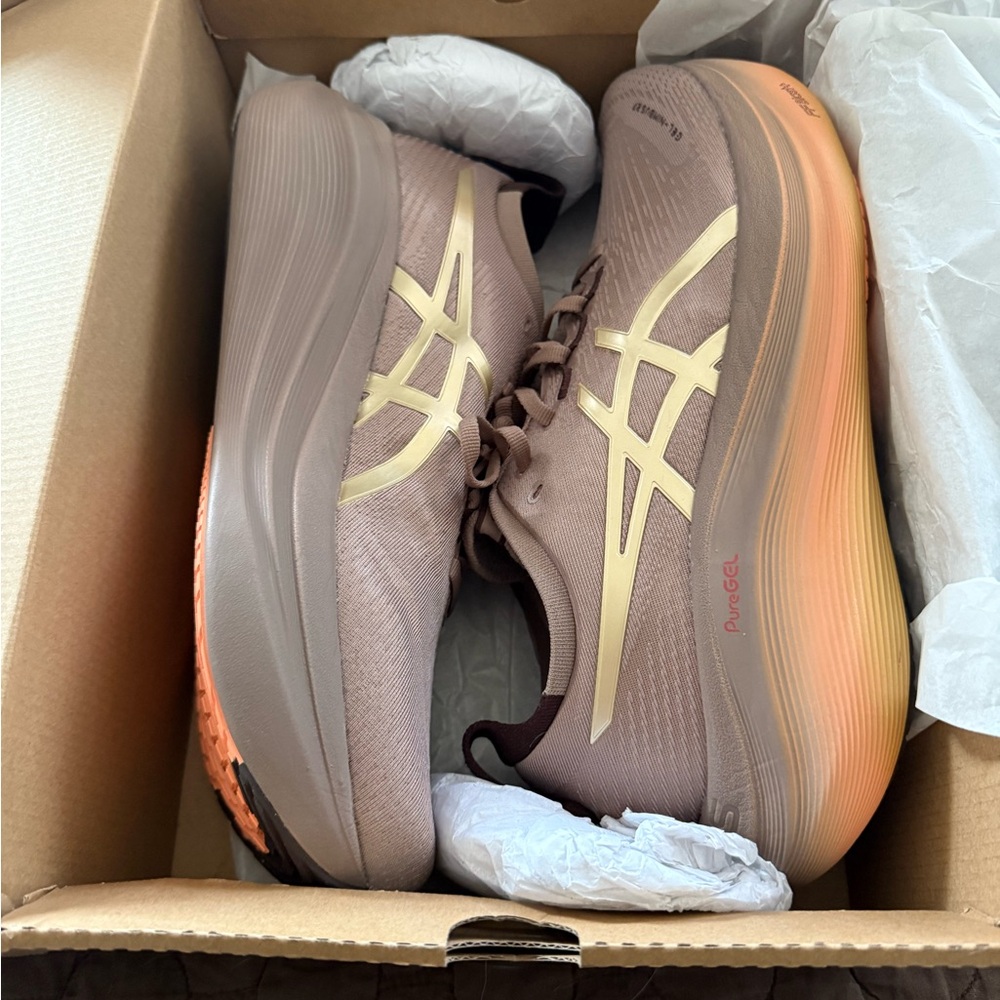 Asics Gel-Nimbus 27 Luxe BNIB